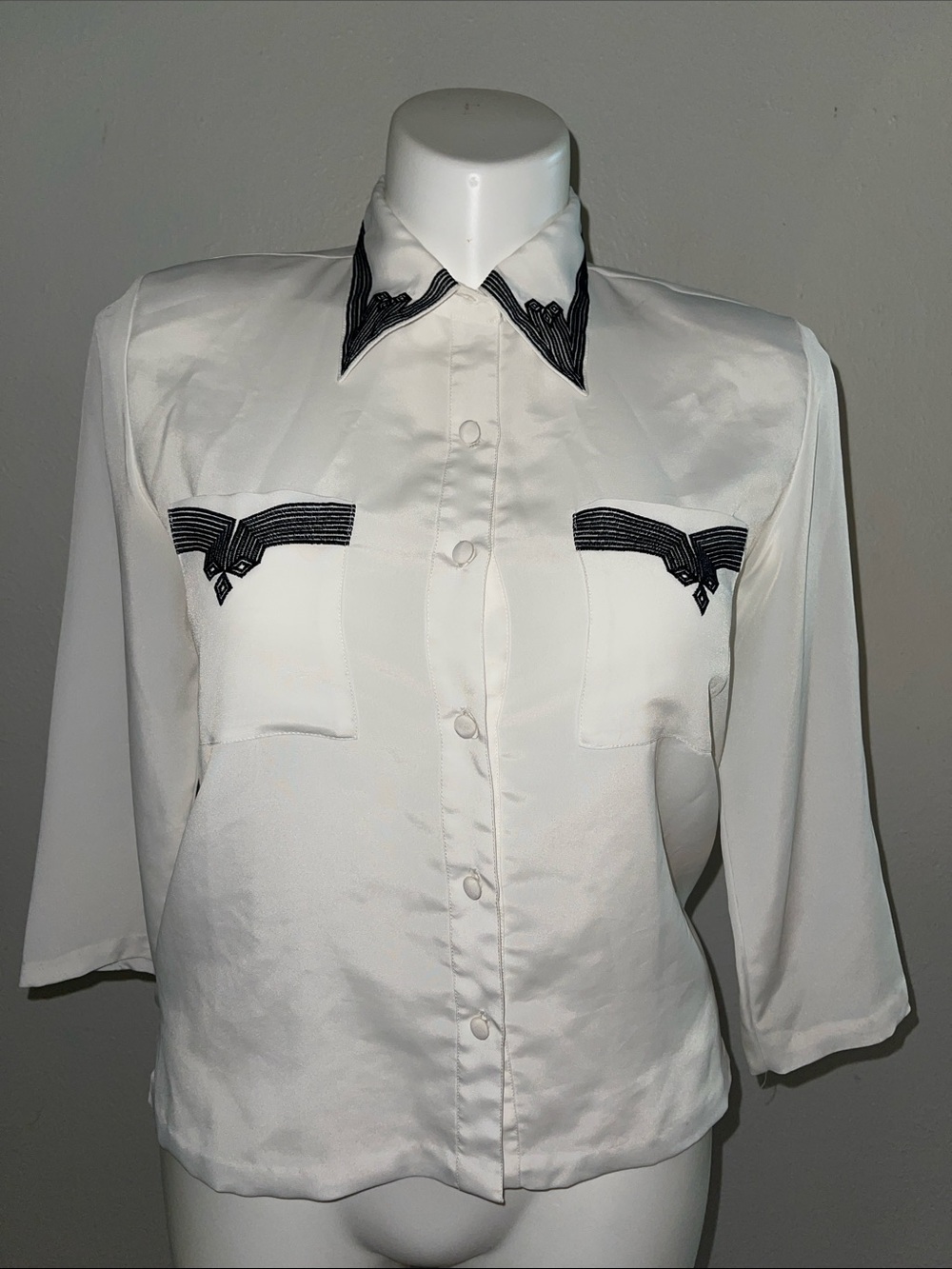 Vintage White Embroidered Collar Button-Up Blouse Kathy Che